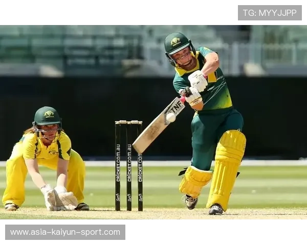 澳大利亚板球队在国际赛场屡次夺冠，实力不断增强，澳大利亚打球